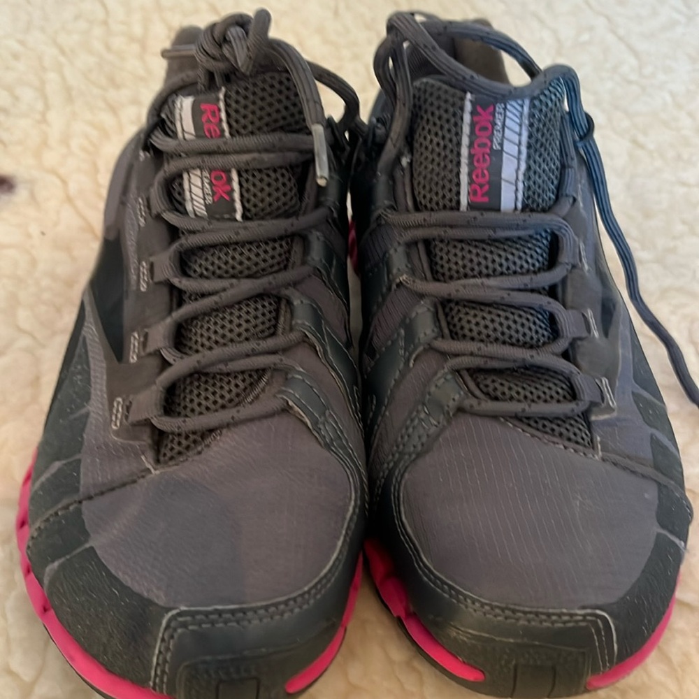 Reebok Ladies Zig wild TR Running shoes in VGC